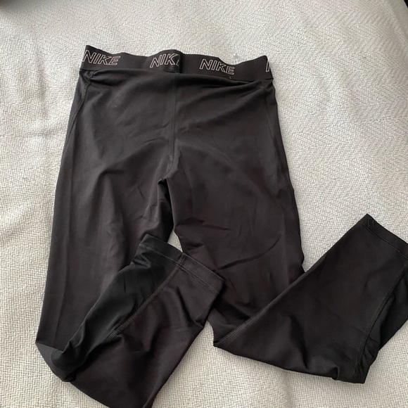 Black Nike capri running tights - Picture 2 of 2